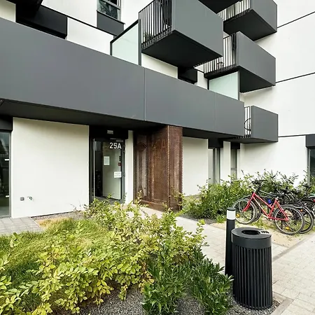 Cozy With Parking In By Renters