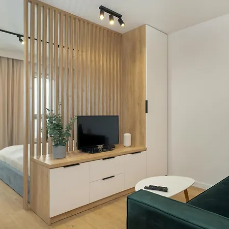 Cozy With Parking In By Renters * Poznan