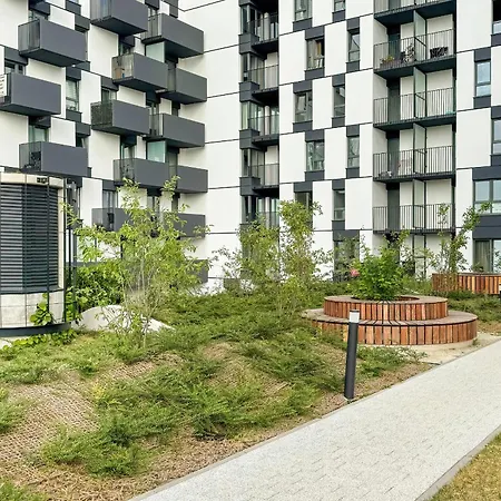 Apartment Cozy With Parking In By Renters Poznan