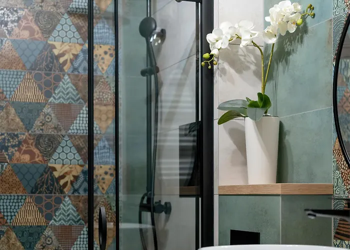 Cozy With Parking In By Renters Poznań